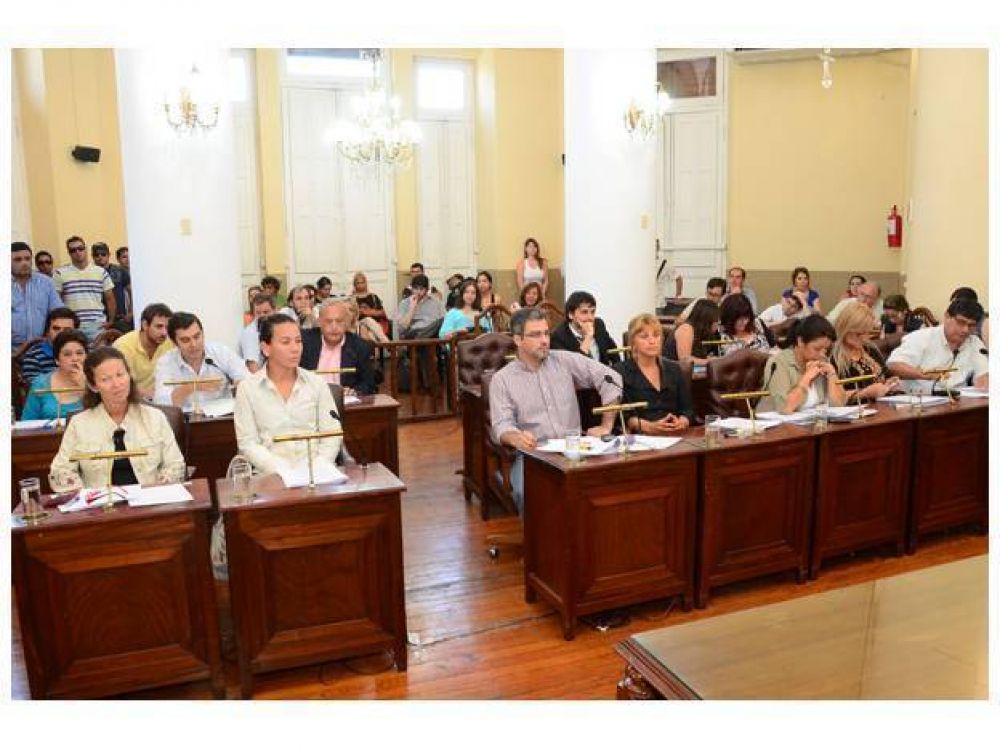 Los cargos en el Concejo Deliberante ser�n cubiertos por concurso