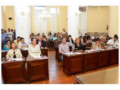 Los cargos en el Concejo Deliberante ser�n cubiertos por concurso