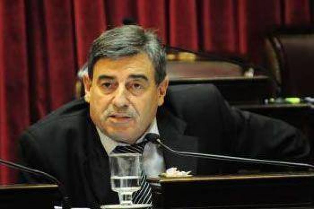 CHUBUT PODR�A ENDEUDARSE POR 200 MILLONES DE D�LARES