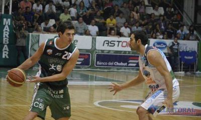 Regatas gan� un partido dur�simo en Comodoro y es el virtual puntero