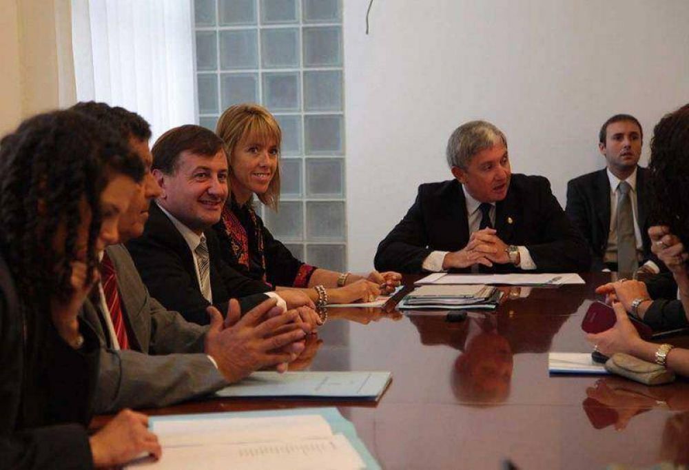 Garc�a Larraburu asumi� como vicepresidenta de la Comisi�n de Turismo del Senado