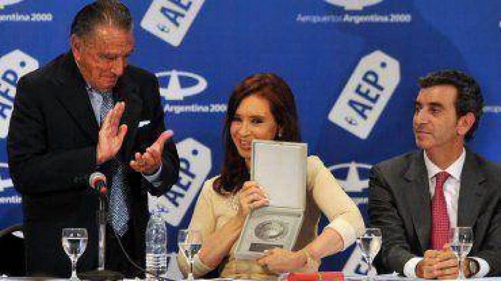 "Con esguince o sin esguince, sigo gobernando todos los d�as"