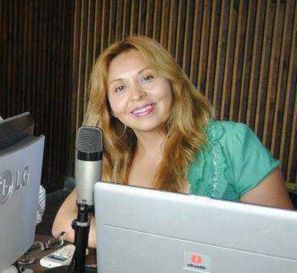 Mujeres del Partido Justicialista echan a una periodista