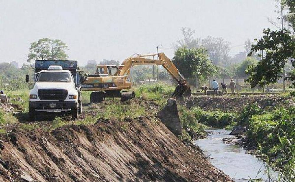 Tareas de mantenimiento en el Barrio Asentamiento San Jos� Obrero