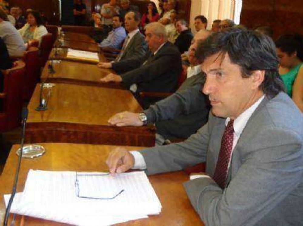 Quieren que Iba�ez y Alveolite rindan cuenta ante el HCD sobre la inseguridad