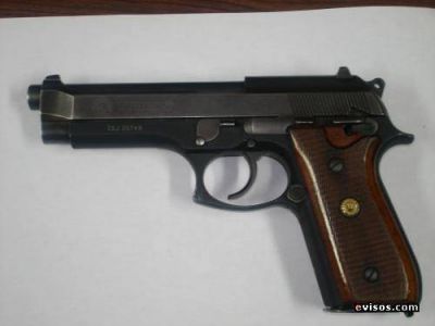 Un menor de 15 a�os asalt� a un hombre y amenaz� a polic�as con un arma de fuego