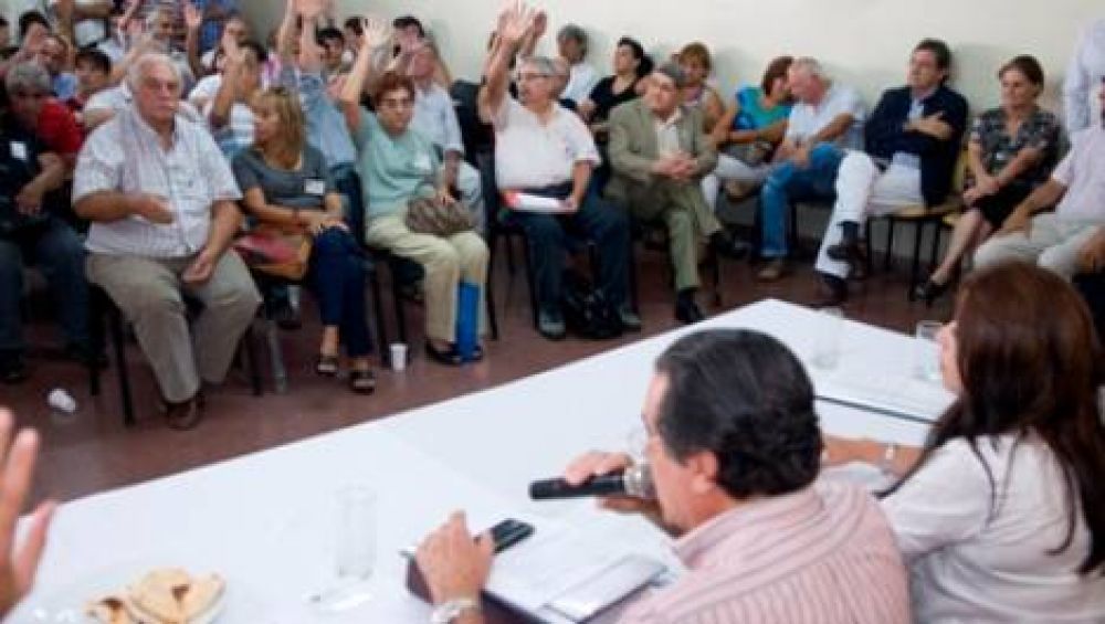 UCR: sigue la pol�mica por los fondos de la JR