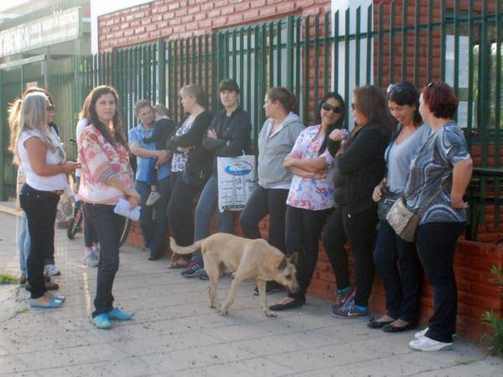 Madres expresaron su desagrado por la falta de clases para sus hijos