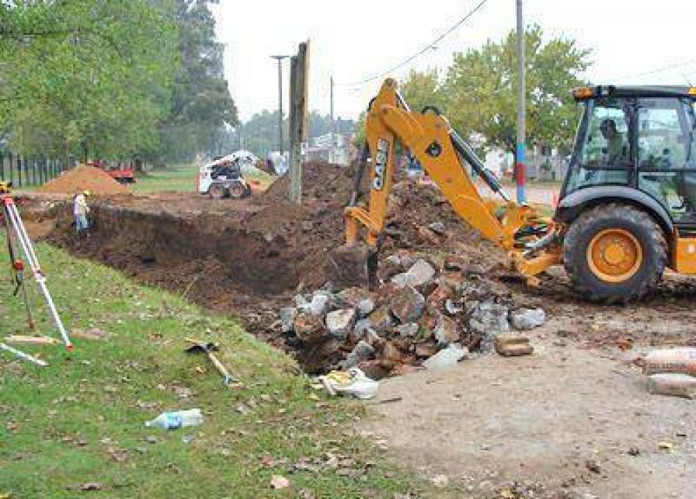 Construcci�n de un canal aliviador