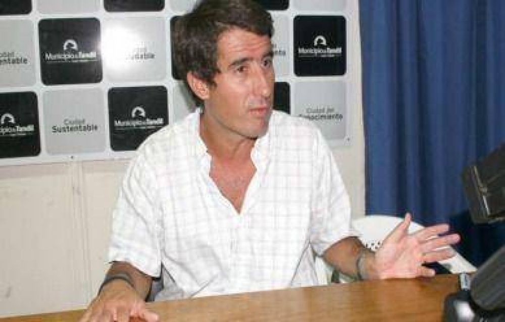 El Ejecutivo respald� a Maggiori y ratific� que �no hay impedimentos� para que siga en la Usina
