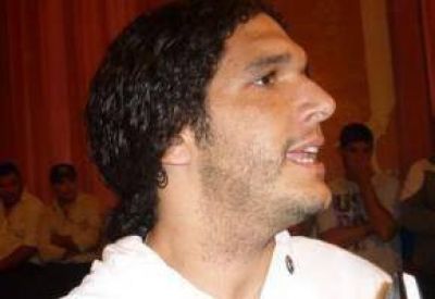 Acosta tild� de "garcas" a Parzon y Marelli y los acus� de "mentirle a los trabajadores"