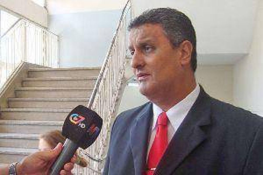 Denuncian por secuestro y violaci�n a hijo de legislador