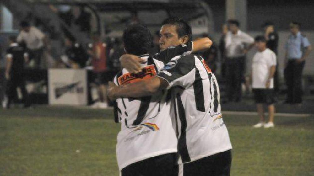 For Ever venci� a San Jorge de Tucum�n y no pierde la ilusi�n