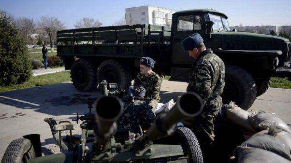 Ucrania comenz el retiro de sus tropas de Crimea