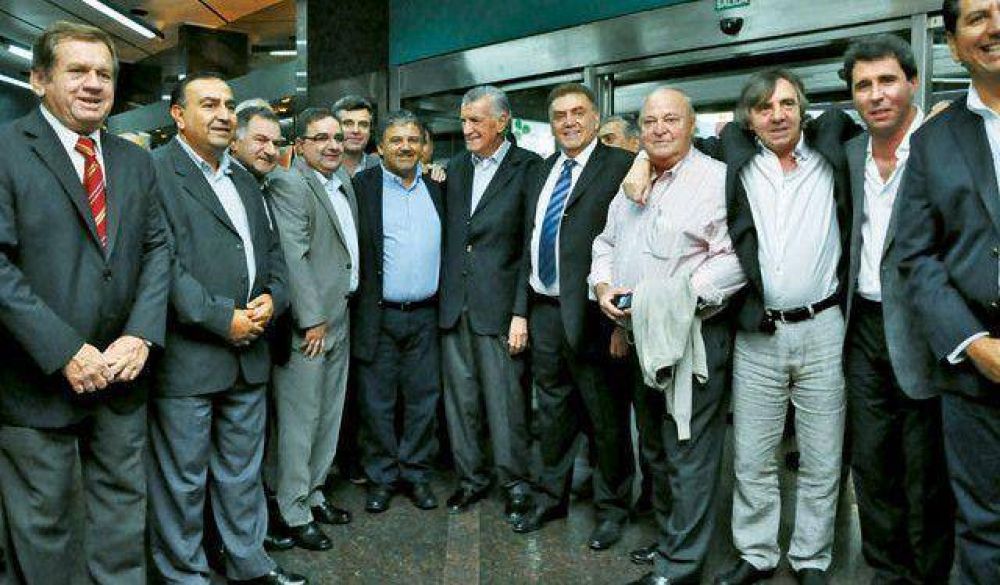 Intendentes justicialistas del pa�s, juntos en San Juan