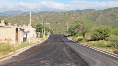 Pavimentaci�n completa en el barrio Centenario