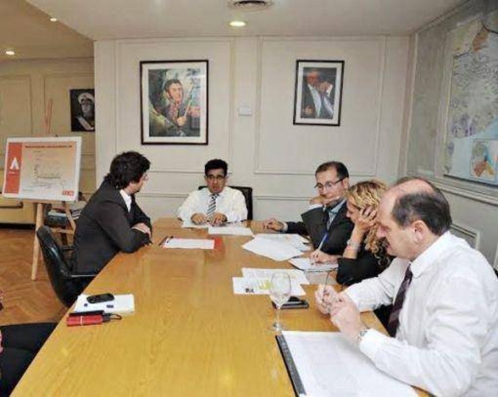 Arl�a recibi� a Ghi por obras para Mor�n