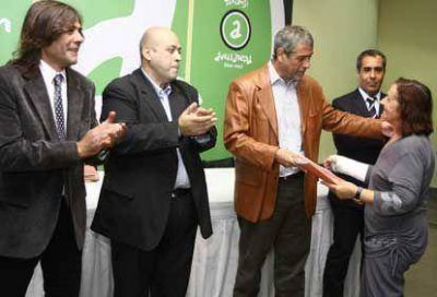 El Intendente entreg� Actas de Bien de Familia a vecinos de Avellaneda