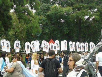Docentes chivilcoyanos en la marcha de Ctera al Ministerio de Educaci�n 