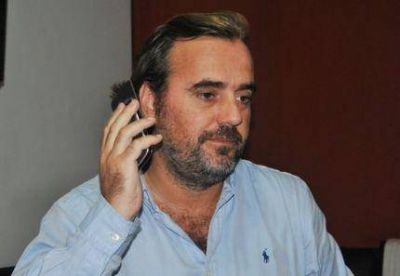 Giri sali� a defender a los murgueros y le �peg� a Arroyo