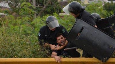 Barrios de Pie: Exig�an reivindicaciones sociales y la polic�a los reprimi�