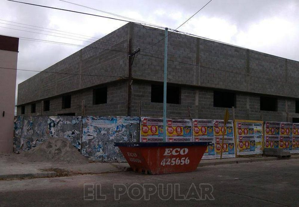 Estrada est� a punto de concretar su gimnasio deportivo de usos m�ltiples