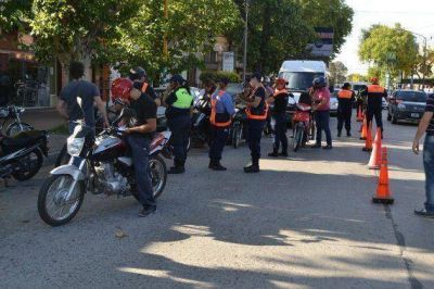 Realizan 30 operativos diarios de control vehicular