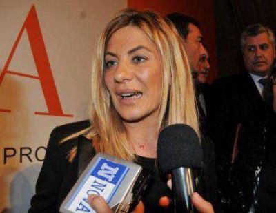 De Luc�a a un lado de las paritarias, �tambi�n de Educaci�n?