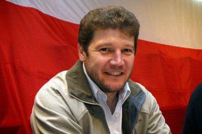 Melella el intendente viajero sumando millas
