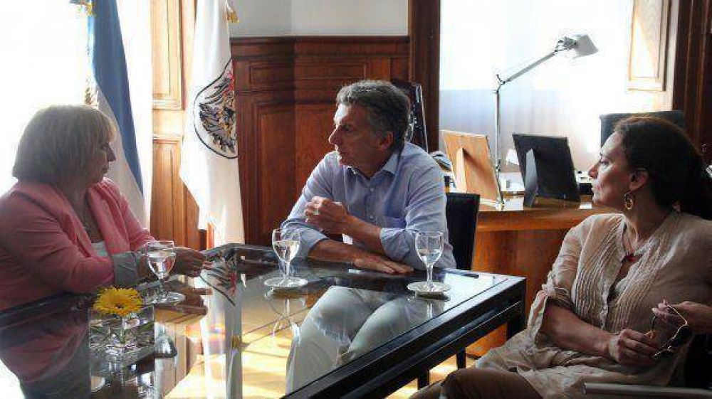Pol�mica: Proponen cambiar la bandera de la Ciudad por ser un 