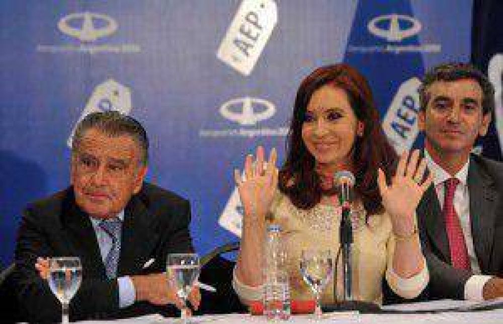 CFK destac� la complementaci�n de la inversi�n entre sector p�blico y privado