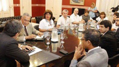 El gobierno y los gremios de la salud acercaron posiciones