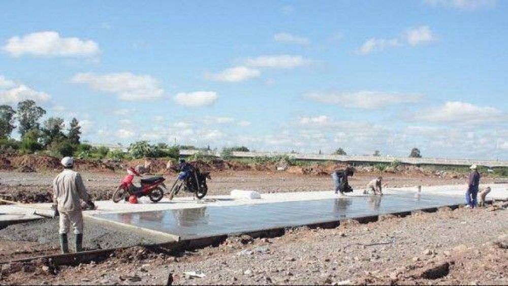 Comenzaron la construcci�n de la avenida �Paseo de la costanera�