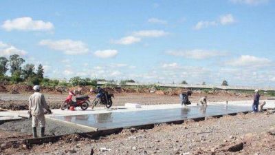 Comenzaron la construcci�n de la avenida �Paseo de la costanera�