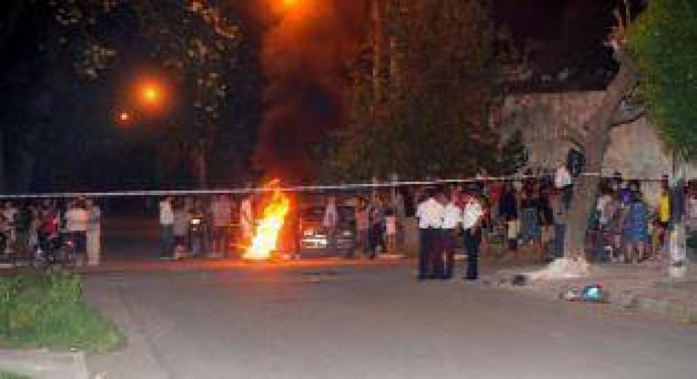 �Pichi� sigue pr�fugo y los vecinos del barrio Victoria ratifican que �l asesin� a Melani