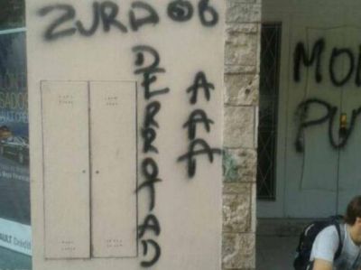 Fuerte repudio contra pintadas agraviantes en la sede del Inadi de Santa Fe