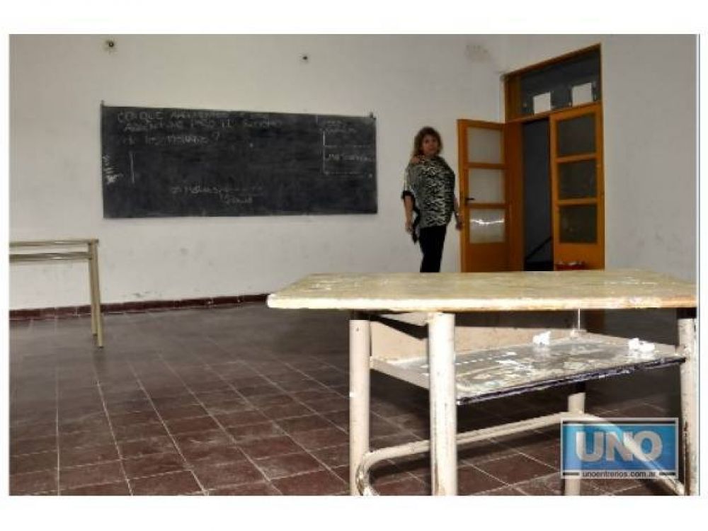 Dicen que faltan mobiliarios en escuelas por la alta repitencia