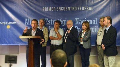 Urribarri habl� de "continuidad del proyecto" ante sindicalistas	 