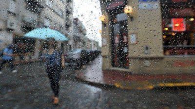 Se espera un domingo lluvioso y con tormentas en la Ciudad y alrededores