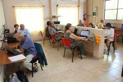 LOS ABUELOS DE SAN ISIDRO APRENDEN COMPUTACI�N