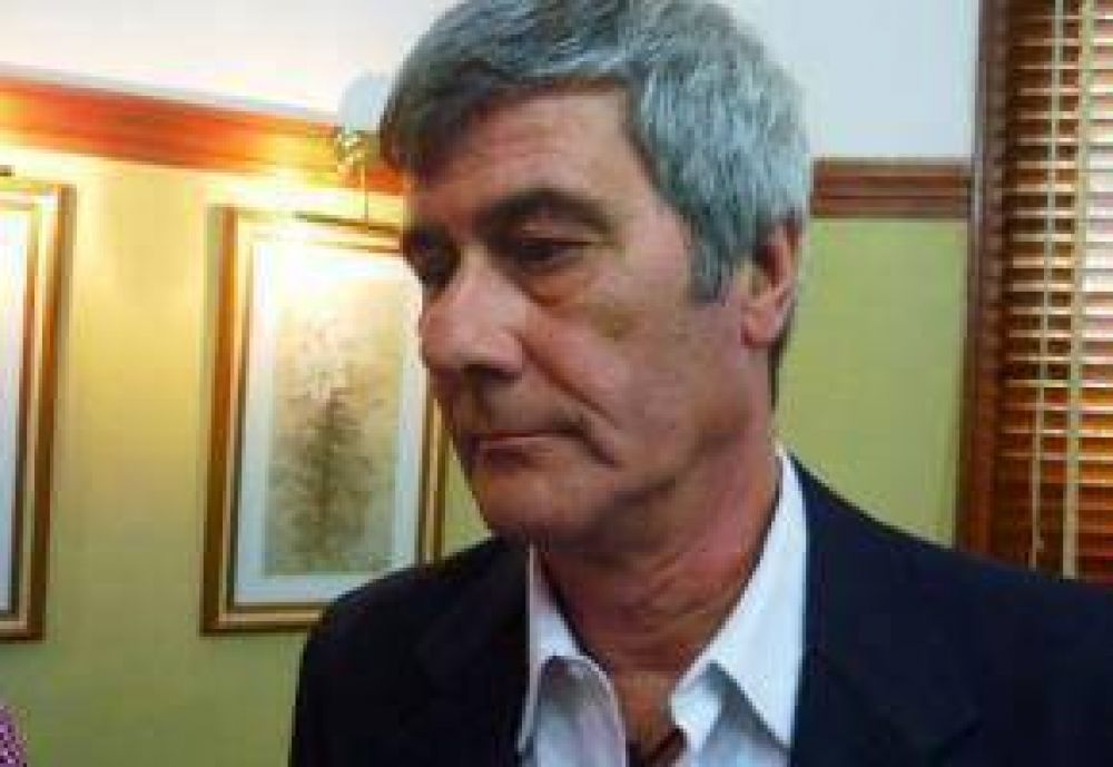 Renunci� el Secretario de Obras P�blicas Hugo D�as y por ahora no hay reemplazo
