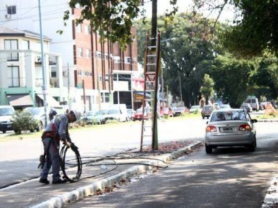 Un cami�n cort� un cable
