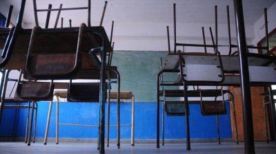 Todav�a hay conflictos en ocho provincias y los docentes podr�an empezar a cortar rutas