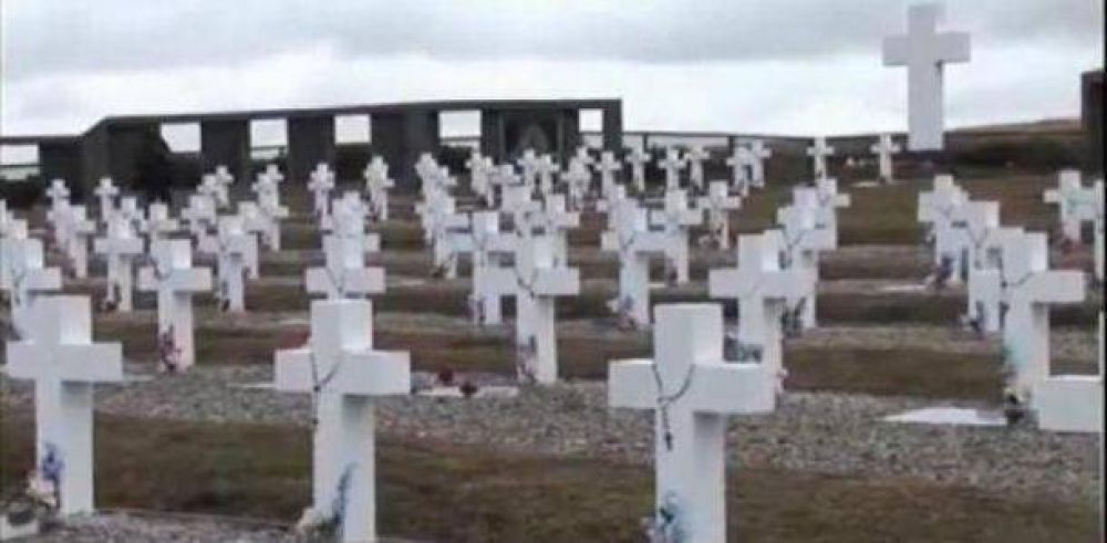 Realizan actividades por ca�dos en Malvinas