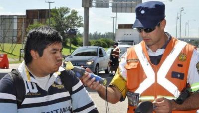 Pol�mica por la adhesi�n a la �tolerancia cero� en alcoholemia