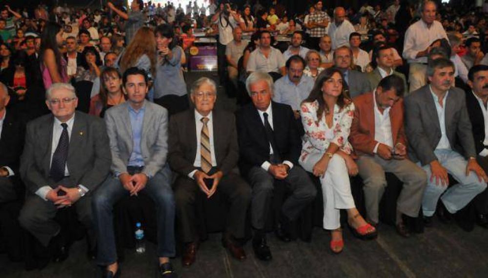 De la Sota y Angeloz celebraron los 30 a�os del Paicor