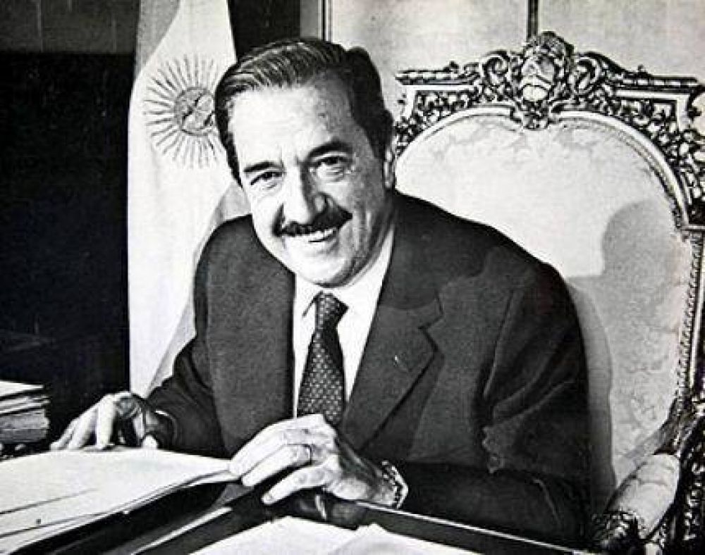 Marplatenses homenajear�n a Ra�l Alfons�n en el 5� aniversario de su fallecimiento 