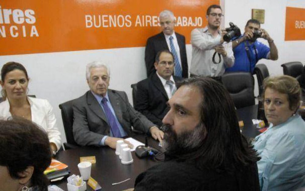 Docentes levantaron el paro y el lunes empiezan las clases