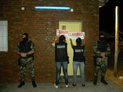 Allanan una whisker�a de Pueblo Esther, asisten a 19 mujeres y detienen a la encargada y proxeneta