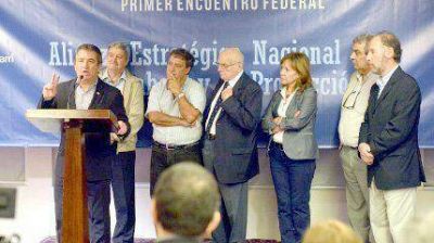 La CGT y el MTA est�n en sinton�a con Urribarri